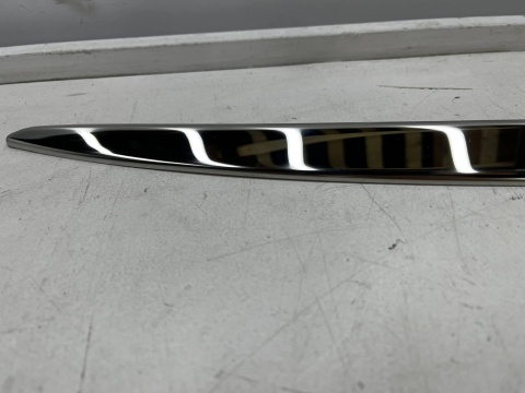 Listwa atrapy Suzuki SX4 S-Cross 13-16r. NOWA nakładka GÓRNA grilla chrom oryginalny listewka 77501-61m00