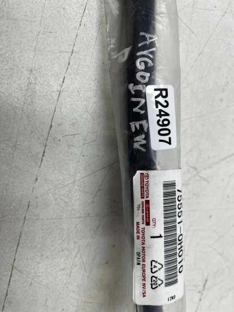 Listwa dachowa Toyota Aygo 1 I 05-14r. prawa guma nakładka zaślepka 75551-0h010