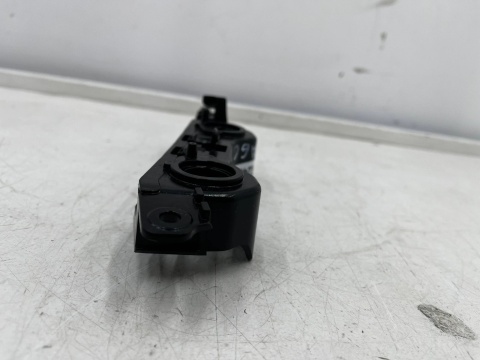 Ślizg Audi A6 C8 18-25r. lewe przednie mocowanie uchwyt zderzaka 4k0807283