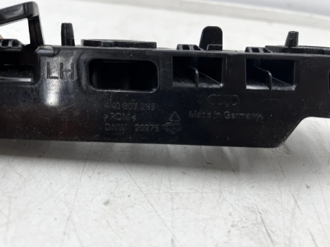 Ślizg Audi A6 C8 18-25r. lewe przednie mocowanie uchwyt zderzaka 4k0807283