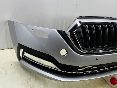 Zderzak przedni Skoda Octavia 4 IV 19-24r. Przedlift przód 4XPDC 5E3807221
