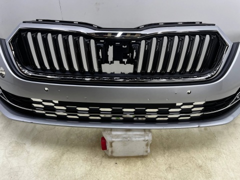 Zderzak przedni Skoda Octavia 4 IV 19-24r. Przedlift przód 4XPDC 5E3807221