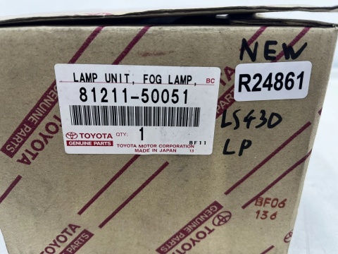 Lampa reflektor Lexus LS430 3 III 00-03r. nowy orginalny lewy przedni halogen 81211-50051