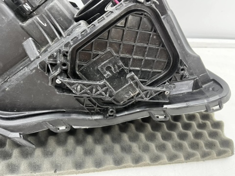 Lampa reflektor Toyota Avensis 2 II T25 LIFT 06-09r. lewa przednia EU H7 soczewka lewy przód 81170-05240