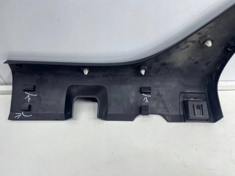 Listwa Dacia Sandero StepWay I 17-20r. nakładka prawego tylnego błotnika