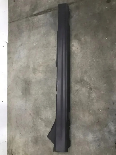 Nakładka progu Mini One Cooper III F55 5Drzwi 13-24r. prawa listwa prawy próg zewnętrzny nakładka 7315524