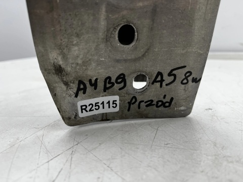 Belka zderzaka Audi A4 B9 8w Audi A5 II 8w F5 Coupe Sportback 15-24r. przód przednie wzmocnienie pasa 8w0807113