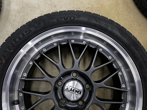 Felgi aluminiowe VW 7,5jx17 ET? 5x112 DOTZ REVVO DARK felgi r17 cali polerowany rant KOMPLET z oponami