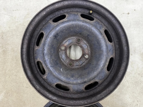Felgi stalowe Citroen C2 C3 C4 Peugeot 1007 206 307 02-10r. felgi r15 cali 6jx15 ET27 4x108 Komplet