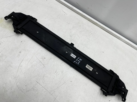 Mocowanie chłodnicy BMW F10 F11 F12 F13 F01 F02 F06 F07 dolna panel chłodnic pasa przedniego Oryginalne 7804619