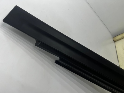 Nakładka progu Mini One Cooper III F56 3Drzwi 13-24r. Cabrio Coupe prawa listwa prawy próg zewnętrzny 7300818