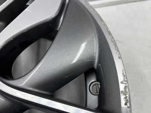 Felga aluminiowa Renault Clio 4 IV Zoe Captur 12-24r. felga r17 cali 7jx17 ET44 4x100 pojedyncza oryginalna 403000803r