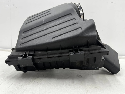Obudowa filtra powietrza Opel Insignia A 08-17r 2.0 CDTI 55560889