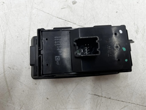Przełącznik Opel Insignia A 08-17r. Lewy przód panel sterowania podnoszenia szyb EU 13301743