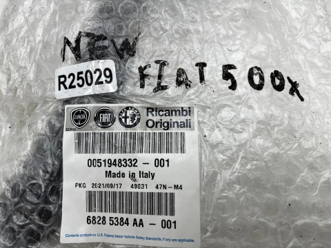 Ślizg Fiat 500X 14-24r. lewe tylne mocowanie zderzaka lewy tył 51948332