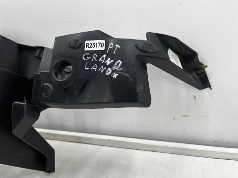 Ślizg Opel Grandland X 17-24r. prawe tylne mocowanie zderzaka prawy tył 1800590x