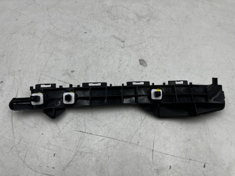 Ślizg Toyota Auris E18 2 II 12-18r. lewe tylne mocowanie zderzaka lewy tył 52576-02091