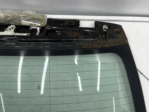 Szyba tylna BMW 3 E46 Kombi 98-05r. tylna w klapę bagażnika otwierana oryginalna