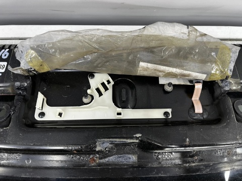 Szyba tylna BMW 3 E46 Kombi 98-05r. tylna w klapę bagażnika otwierana oryginalna
