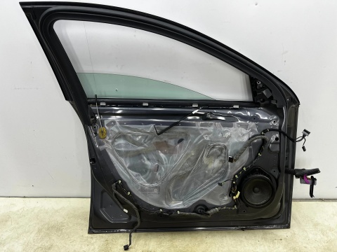 Drzwi Opel Insignia A I 08-17r. lewe przednie lewy przód Z177