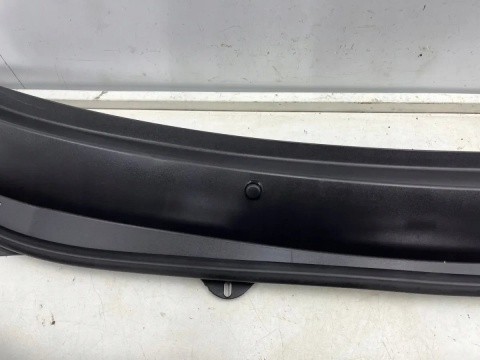 Podszybie Opel Insignia A 08-11r. górne listwa uszczelka KOMPLET Europa