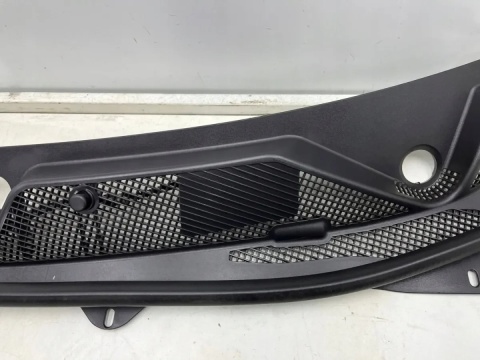 Podszybie Opel Insignia A 08-11r. górne listwa uszczelka KOMPLET Europa