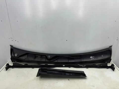 Podszybie Opel Insignia A 08-11r. górne listwa uszczelka KOMPLET Europa