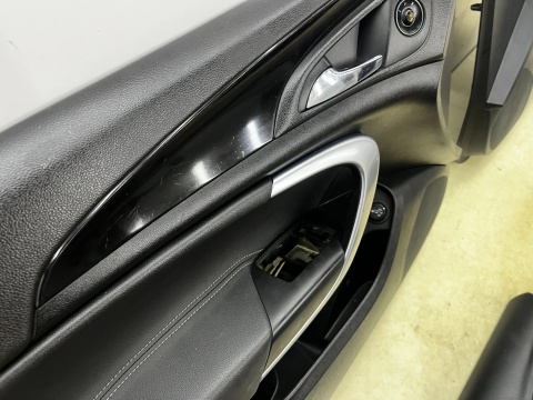 Tapicerka Opel Insignia A 08-17r. kombi boczki drzwi KOMPLET prawy lewy tył przód
