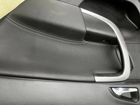Tapicerka Opel Insignia A 08-17r. kombi boczki drzwi KOMPLET prawy lewy tył przód