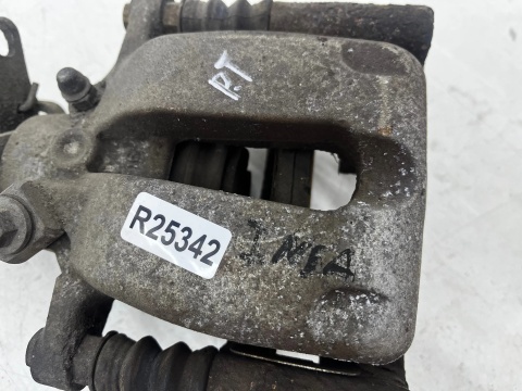 Zacisk hamulcowy Opel Insignia A 08-17r. PRAWY tylni jarzmo prawy tył