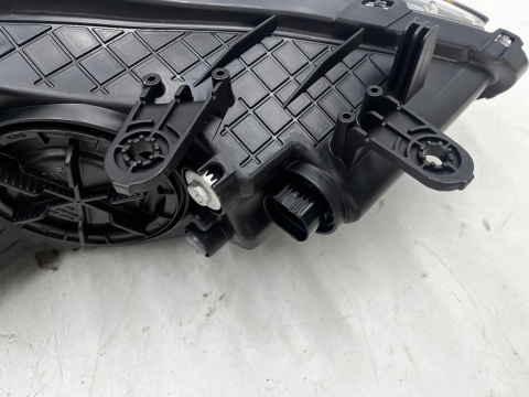 Lampa reflektor Hyundai i30 II GD Lift 15-17r. NOWA lewa oryginal doświetlenie przednia soczewka Europa lewy przód 92101a6000