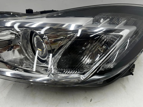 Lampa reflektor Opel Insignia A 08-13r. LEWA PRAWA przednia kompletna Xenon SKRĘTNY + LED Europa oryginal PRAWY lewy przód KPL