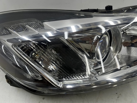 Lampa reflektor Opel Insignia A 08-13r. LEWA PRAWA przednia kompletna Xenon SKRĘTNY + LED Europa oryginal PRAWY lewy przód KPL
