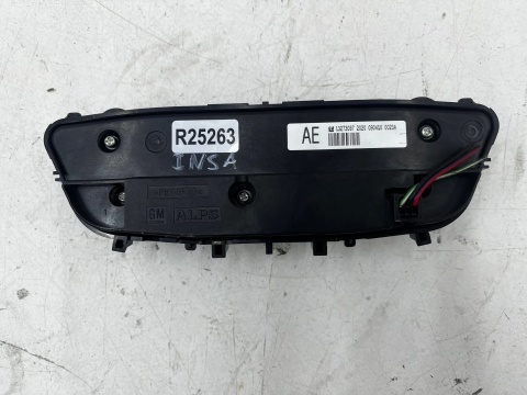 Panel klimatyzacji Opel Insignia A 08-17r. sterowania nawiewem wentylacją 13273097