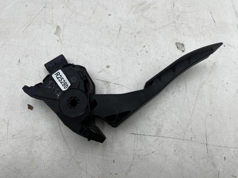 Pedał gazu Opel Insignia A 08-17r. potencjometr gazu czujnik EU 13237352