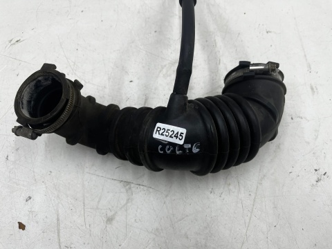 Rura Mitsubishi Colt 6 VI Smart Forfour 1 I 04-12r. 1.1 benzyna dolot przewód powietrza mn135108