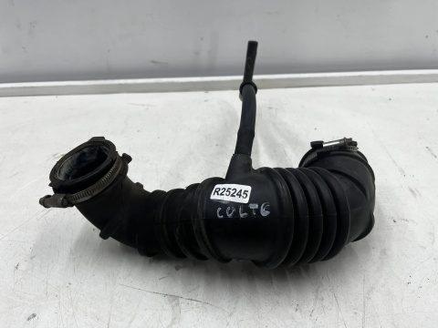 Rura Mitsubishi Colt 6 VI Smart Forfour 1 I 04-12r. 1.1 benzyna dolot przewód powietrza mn135108