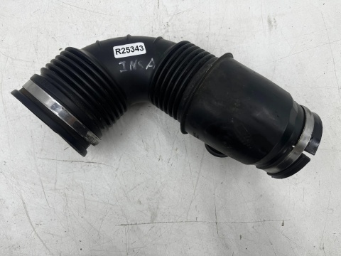 Rura Opel Insignia A 08-17r. 2.0 CDTI diesel przewód dolotowy wąż powietrza 55561787