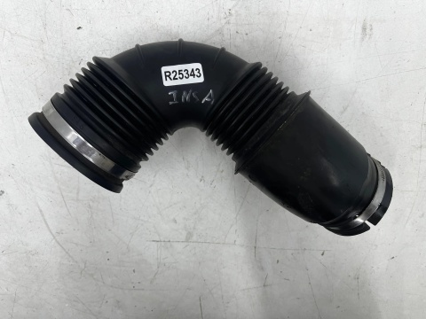 Rura Opel Insignia A 08-17r. 2.0 CDTI diesel przewód dolotowy wąż powietrza 55561787