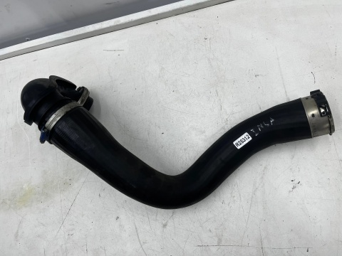 Rura Opel Insignia A 2.0 CDTI przewód dolotowy intercoolera wąż powietrza vrbf20528