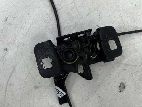 Zamek maski Opel Insignia A 08-13r. rygiel linka 13313236