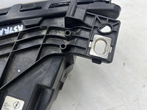 Lampa reflektor Opel Astra L 22r.- LEWA przednia FULL LED LUX Europa oryginał lewy przód 9850326880
