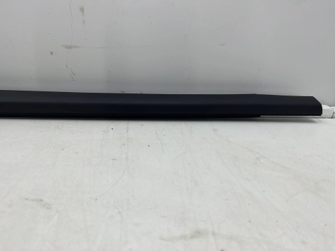 Listwa Hyundai ix35 I Tucson 09-15r. NOWA prawa tylna uszczelka drzwi zewnętrzna szyby zgarniająca prawy tył 832202s000