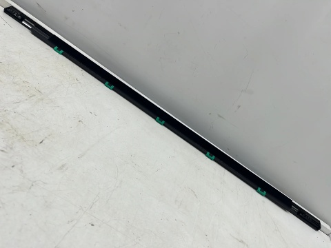 Listwa Hyundai i30 II GD 11-17r. NOWA lewa tylna uszczelka drzwi zgarniająca zewnętrzna szyby lewy tył 83210a5000