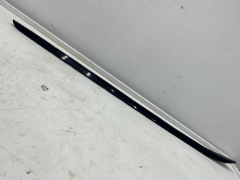 Listwa Hyundai i40 11-19r. NOWA prawa nakładka zgarniająca szyby przedniej czołowej zaślepka 861323z000