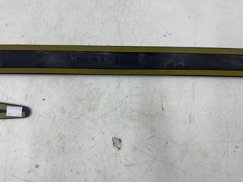 Listwa Toyota Yaris Verso 99-05r NOWA lewa przednia tylna nakładka ochronna na drzwi oryginalna lewy tył przód pz415-d3521-01