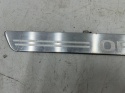 Nakładka progu Opel Insignia A 08-17r. lewa prawa wewnętrzna listwa progowa oryginalna 13272117