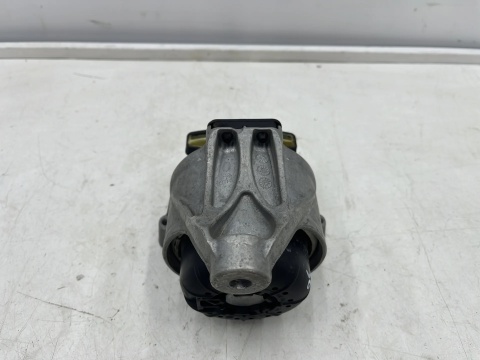Poduszka silnika Audi A4 B9 8w Audi A5 II 8w F5 15-24r prawe mocowanie łapa silnika oryginalna 8w0199372cp