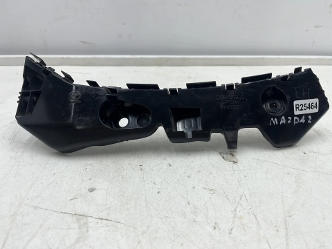 Ślizg Mazda 2 III DJ 14r- lewe przednie mocowanie wspornik uchwyt zderzaka d09h502j1