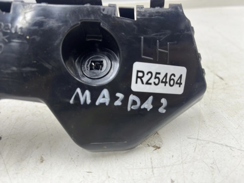 Ślizg Mazda 2 III DJ 14r- lewe przednie mocowanie wspornik uchwyt zderzaka d09h502j1